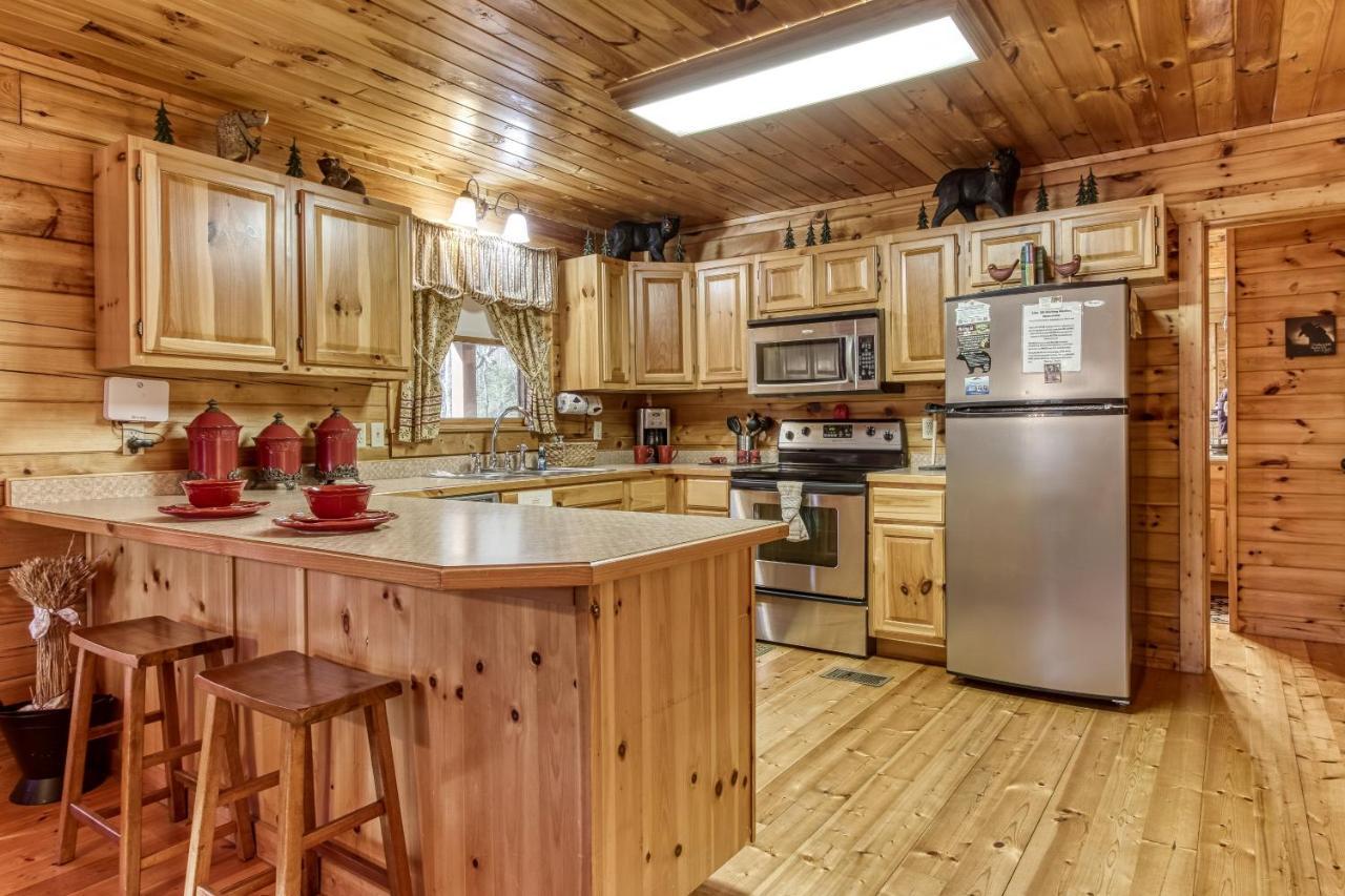 Magical Moments, Hot Tub, Wifi, 1089 Free Tickets Each Paid Day, Dollywood And More Gatlinburg Exterior foto