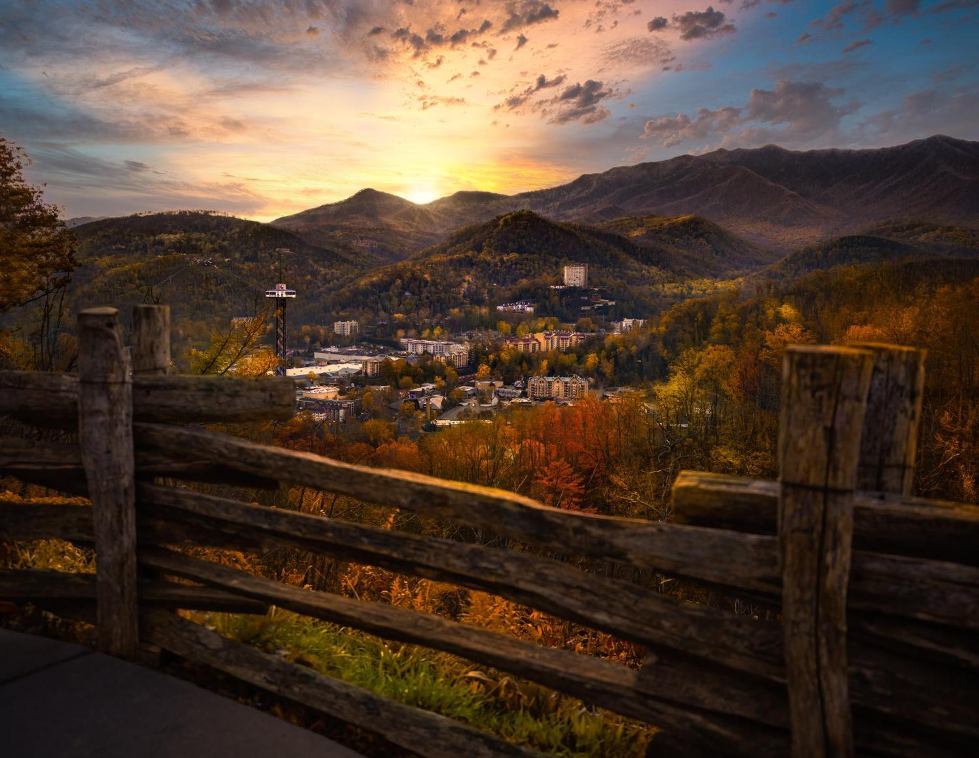 Magical Moments, Hot Tub, Wifi, 1089 Free Tickets Each Paid Day, Dollywood And More Gatlinburg Exterior foto